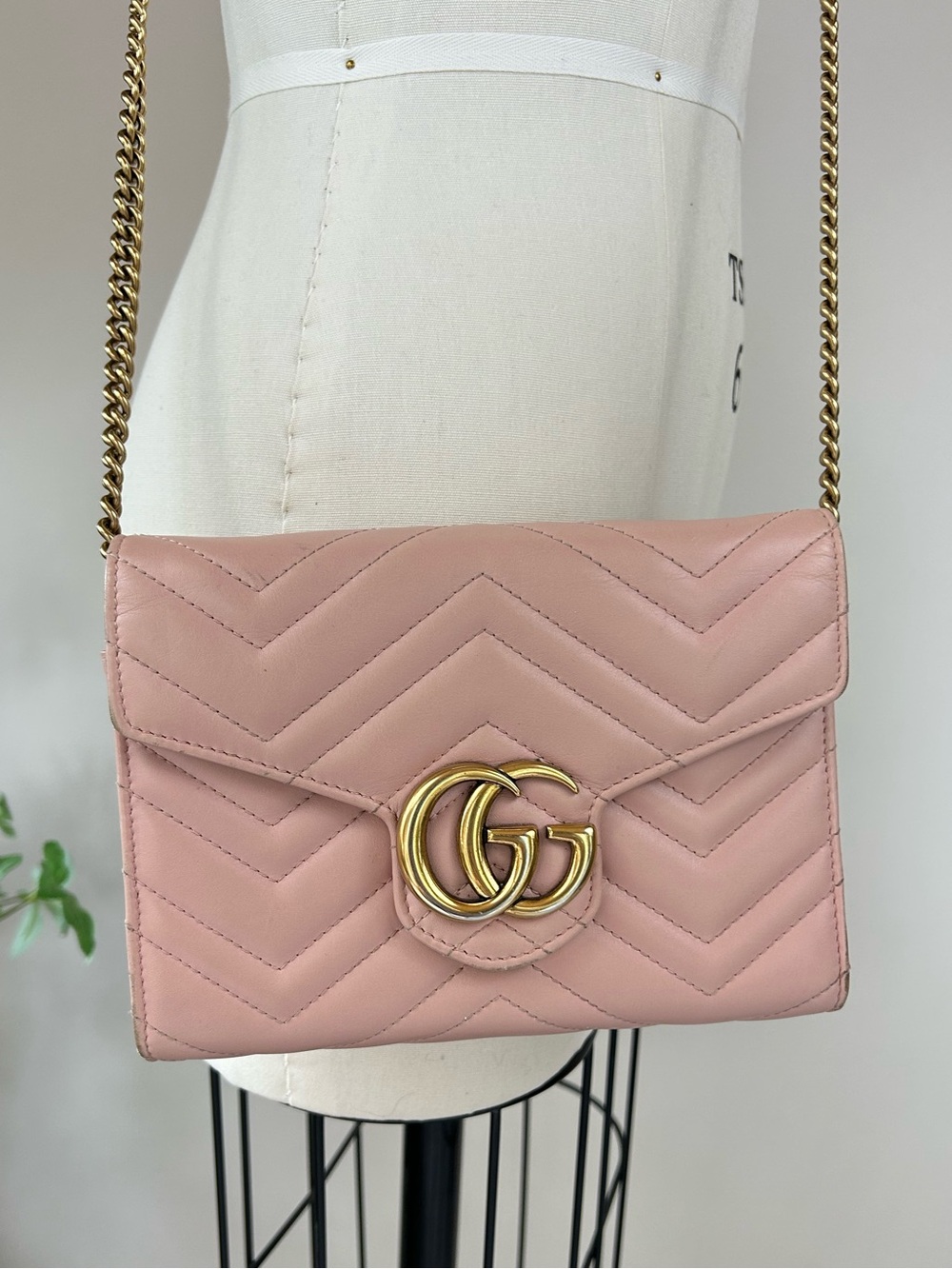 Gucci GG Calfskin Marmont Chevron Quilted Leather Wallet on Chain Pink